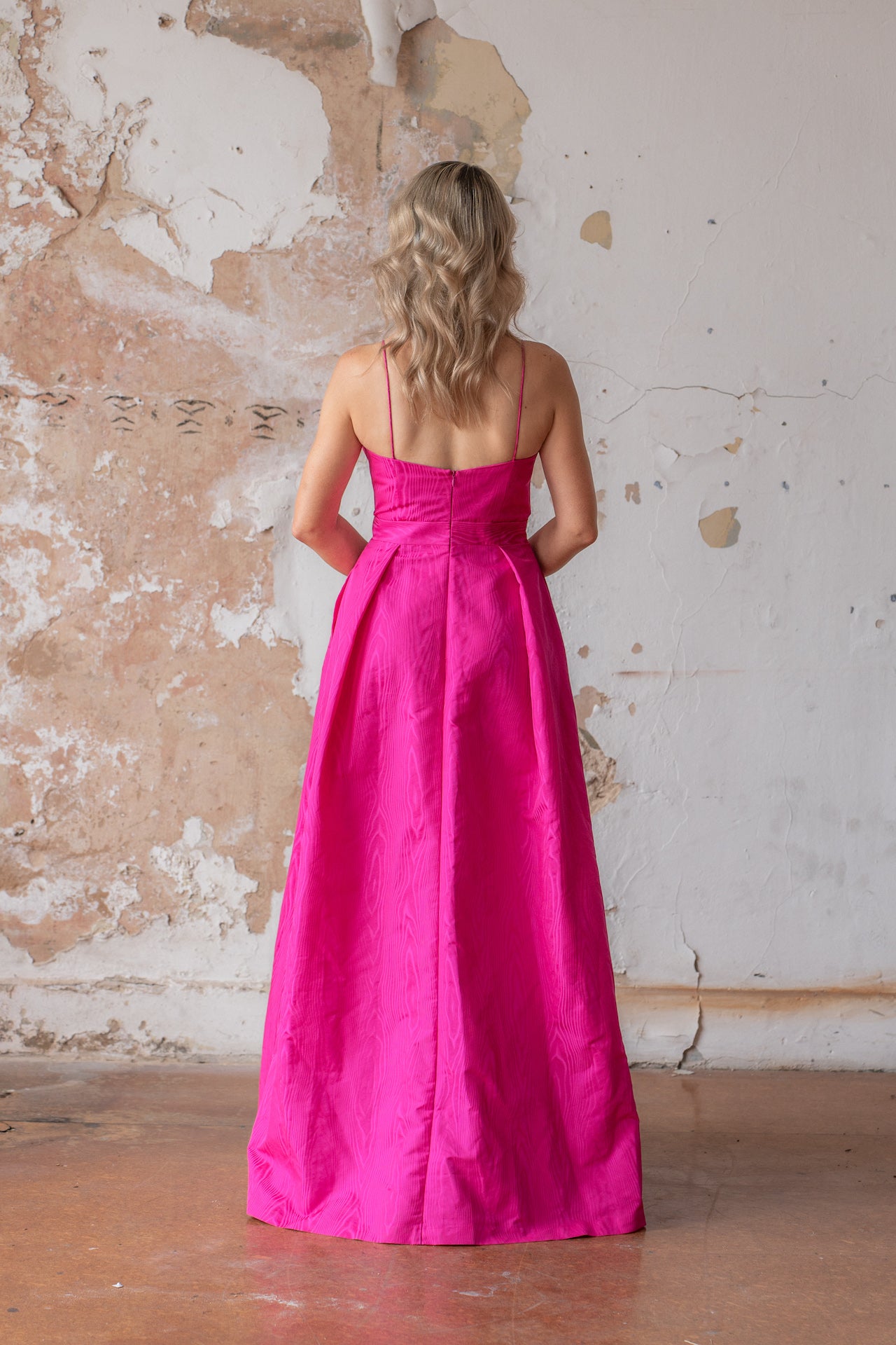 Rebecca valance Frenchy Gown Dress Size 10 Fuscia Pink Pockets Floor Length