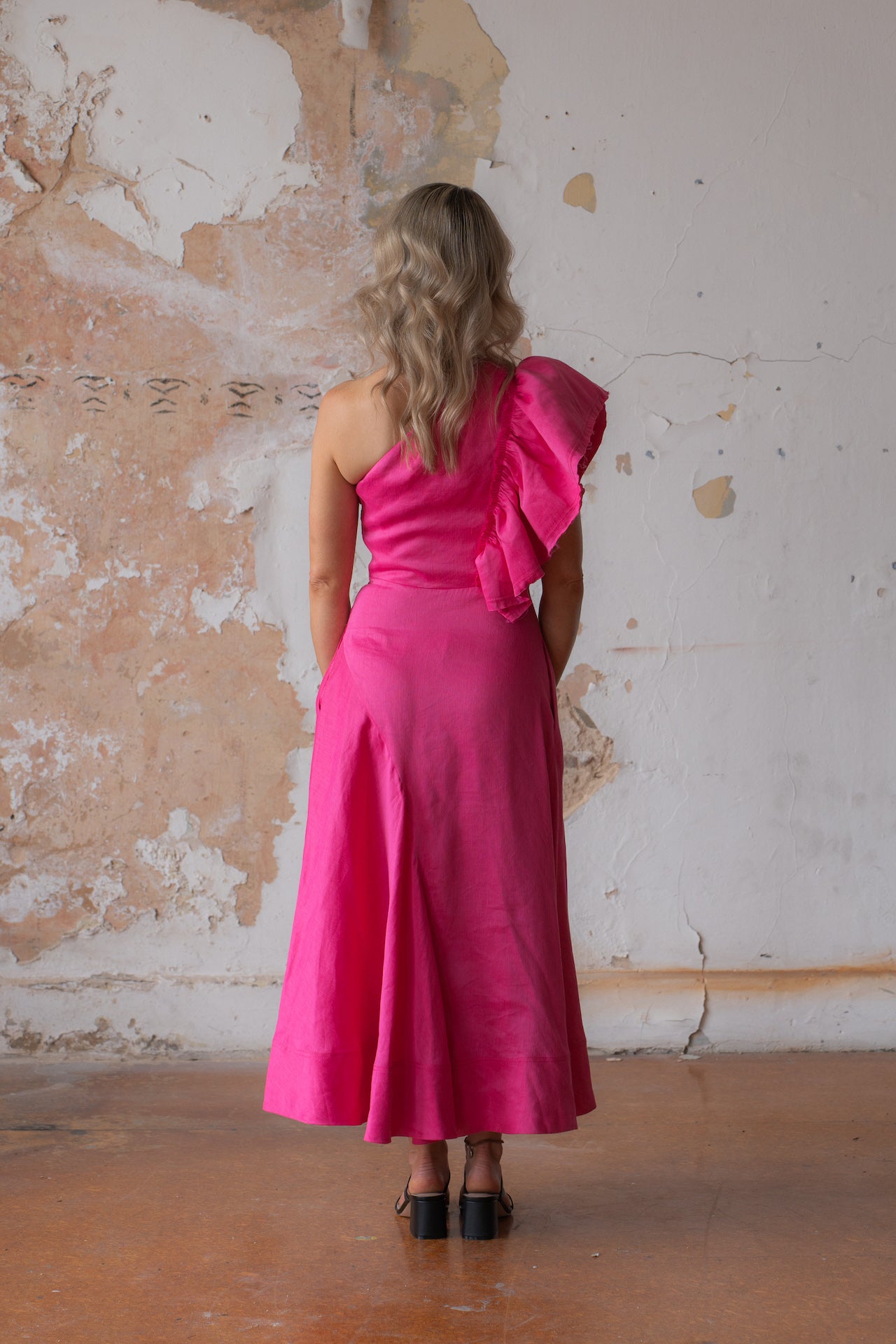 Aje Bonjour Asymmetric A-line Midi Dress Fuchsia Pink Size 8 An Evening Bird Dress Hire Aje Bonjour Asymmetric A-line Midi Dress Fuchsia Pink Size 8 An Evening Bird Dress Hire